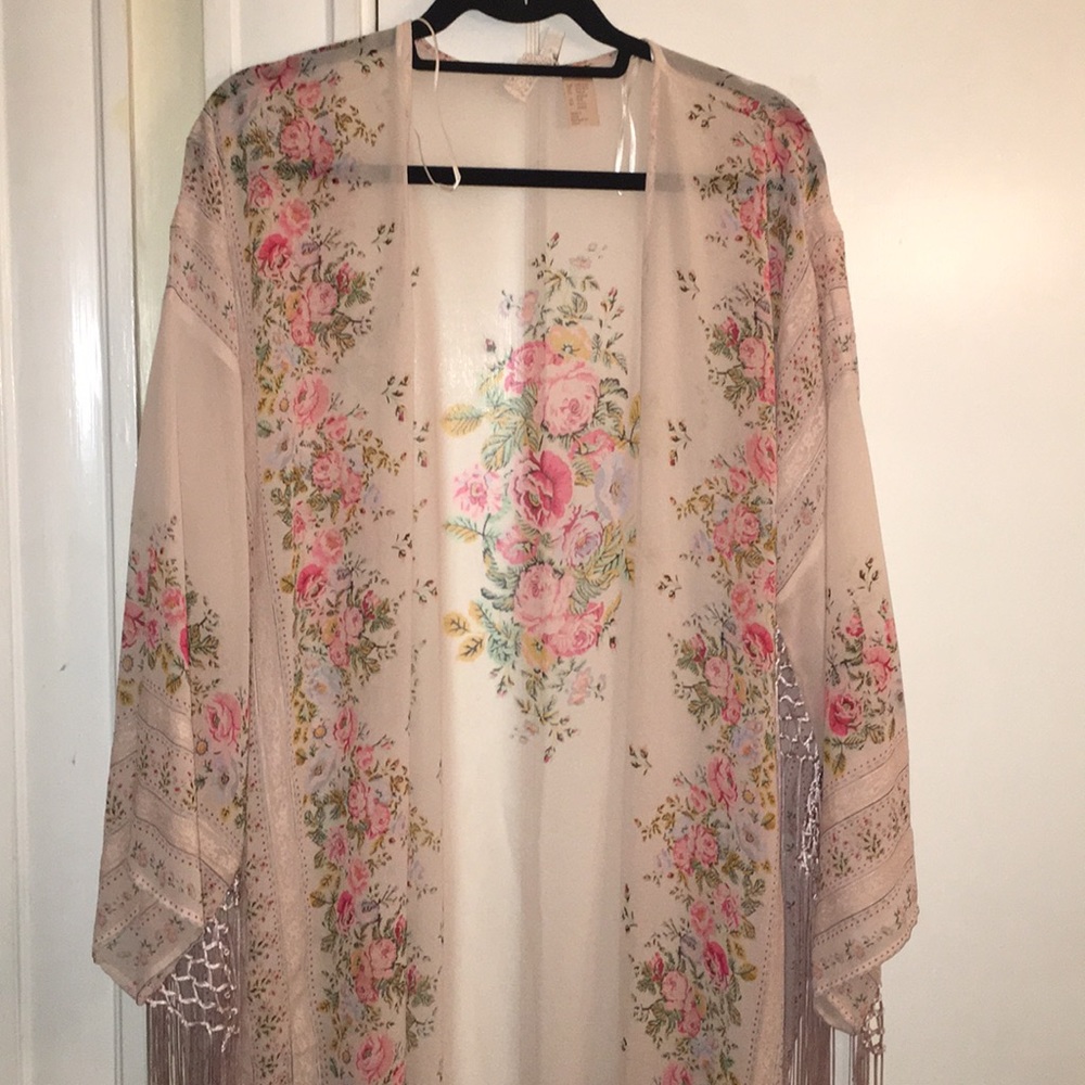 Floral Print Kimono - Picture 2 of 4